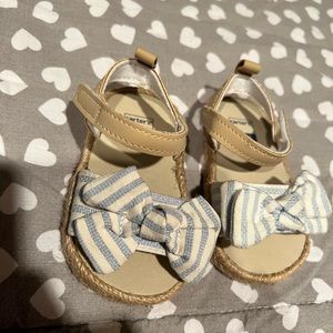 Carter's sandals 3-6 months